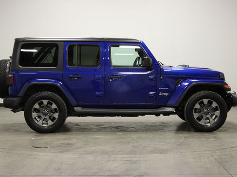 Used 2019 Jeep Wrangler Unlimited Sahara w/ Dual Top Group image 9