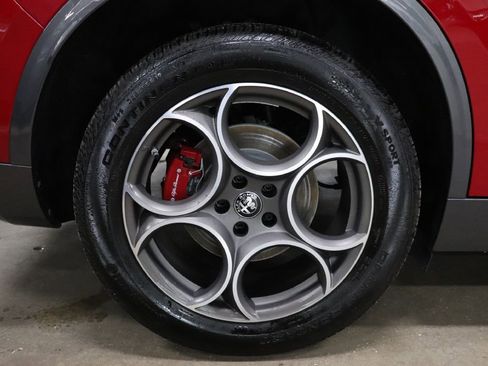 Used 2022 Alfa Romeo Stelvio Ti w/ Active Assist Plus Package image 41