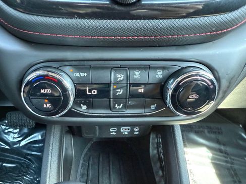 Used 2023 Chevrolet TrailBlazer RS w/ Convenience Package AWD/4WD image 29