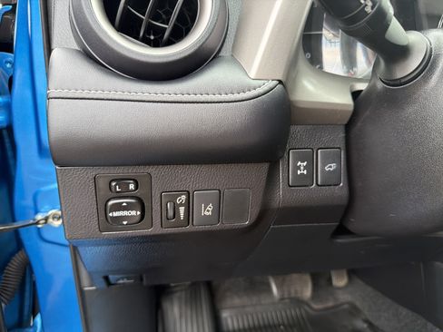 Used 2016 Toyota RAV4 Limited w/ Advanced Technology Package AWD/4WD image 13