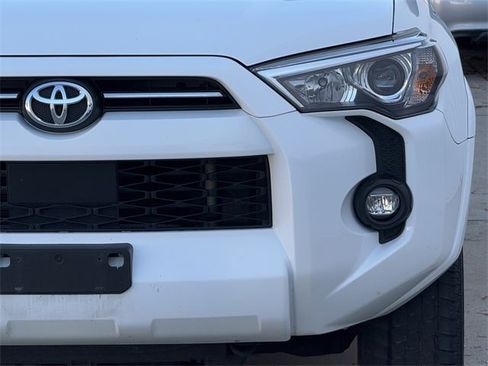 Used 2022 Toyota 4Runner SR5 image 7