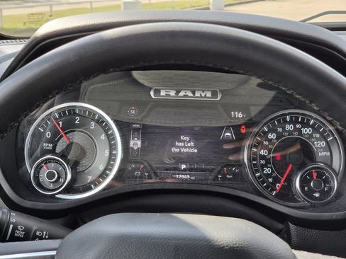 Used 2025 RAM 1500 Big Horn AWD/4WD image 15