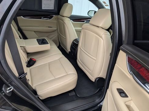 Used 2019 Cadillac XT5 Premium Luxury image 26