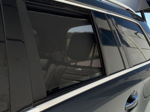 Used 2014 Mercedes-Benz GL 63 AMG 4MATIC image 29