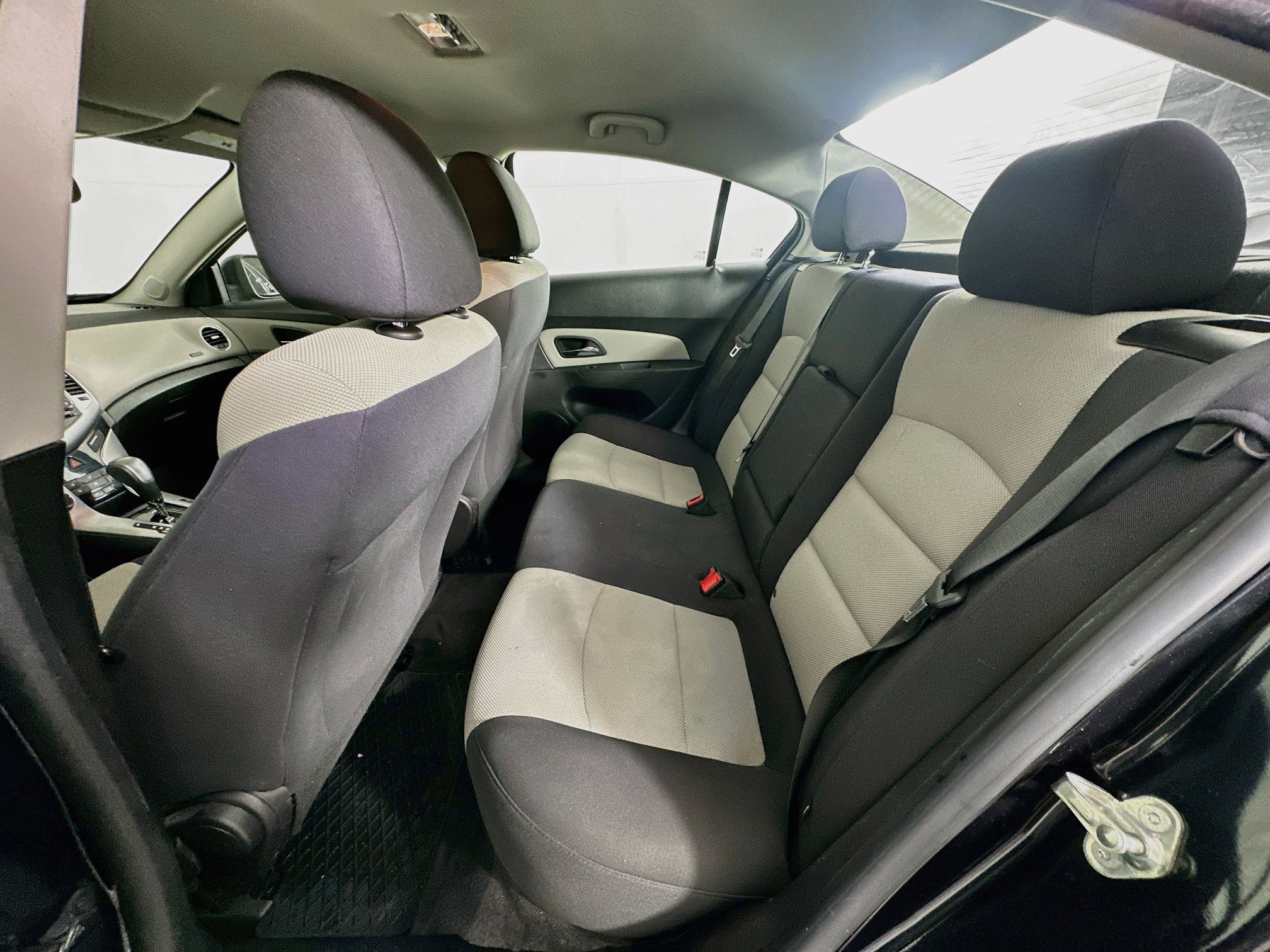 Used 2014 Chevrolet Cruze LS FWD image 25