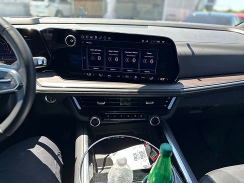 Used 2025 Chevrolet Tahoe LT AWD/4WD image 9