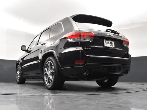 Used 2019 Jeep Grand Cherokee Overland AWD/4WD image 22