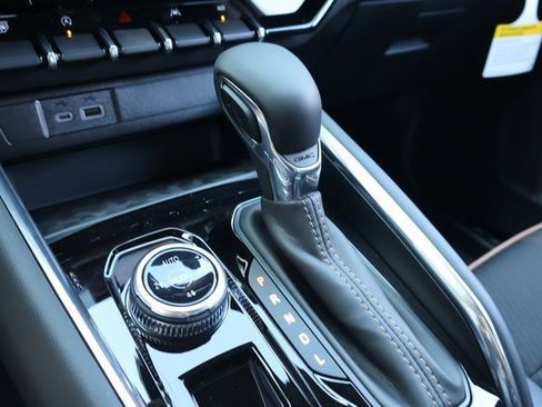 New 2026 GMC Canyon AT4 image 25