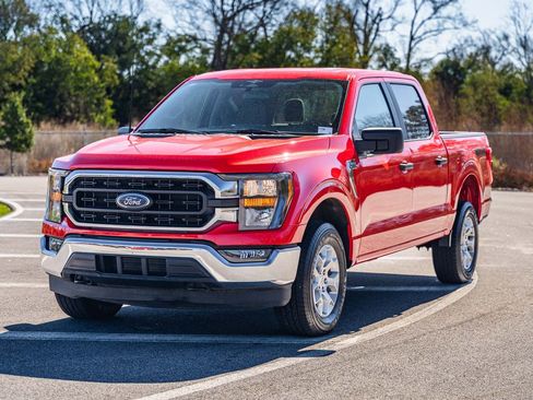 Used 2023 Ford F150 XLT image 3