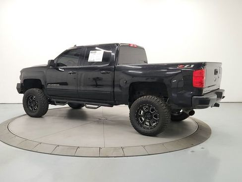 Used 2018 Chevrolet Silverado 1500 LT w/ All Star Edition image 5