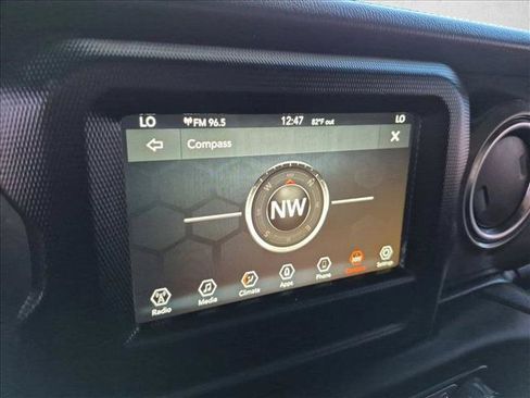 Used 2019 Jeep Wrangler Unlimited Sahara AWD/4WD image 13