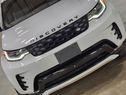 Used 2022 Land Rover Discovery S R-Dynamic image 19