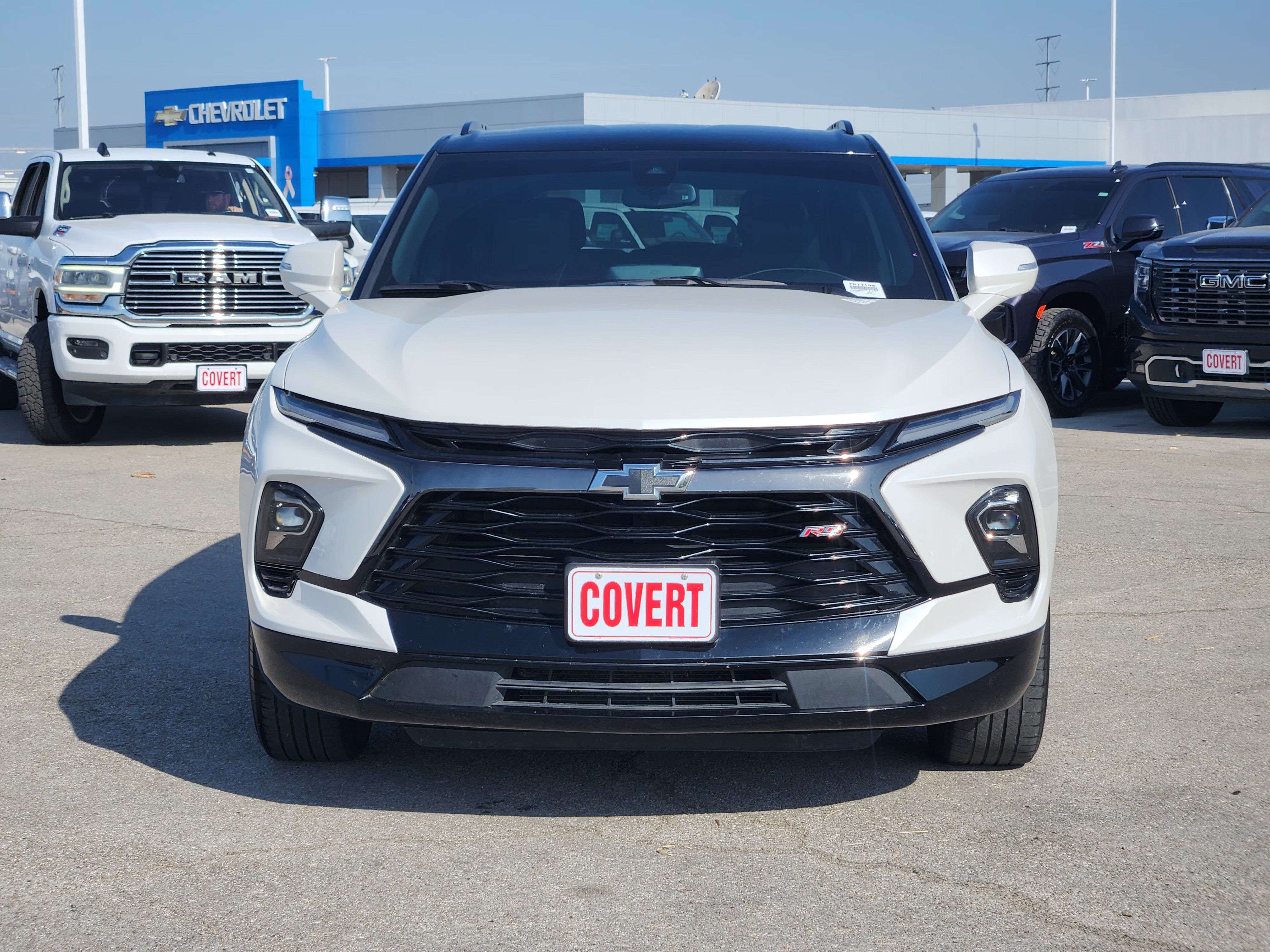 Used 2024 Chevrolet Blazer RS FWD image 2