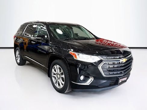 Used 2020 Chevrolet Traverse Premier AWD/4WD image 3