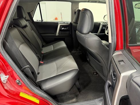 Used 2020 Toyota 4Runner SR5 Premium image 27