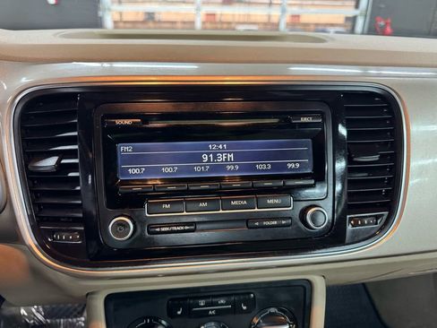 Used 2013 Volkswagen Beetle 2.5 image 24