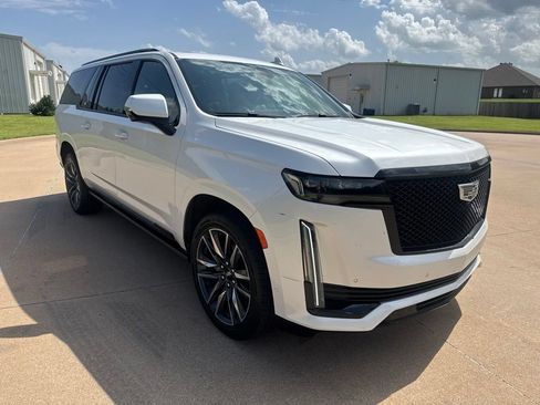 Used 2021 Cadillac Escalade ESV Sport w/ Driver Assist Tech Package AWD/4WD image 7