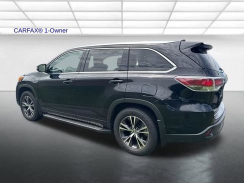 Used 2016 Toyota Highlander XLE AWD/4WD image 14