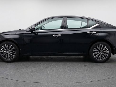 Used 2025 Nissan Altima 2.5 SV image 5