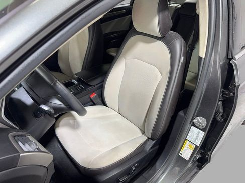 Used 2020 Ford Fusion SE w/ Equipment Group 151A image 33