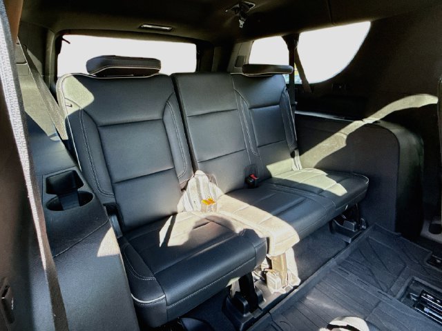 Used 2023 Chevrolet Suburban Premier AWD/4WD image 29