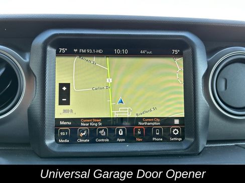 Used 2023 Jeep Wrangler Unlimited w/ Sun & Screen Package image 21