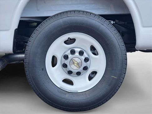 New 2026 Chevrolet Express 2500 Extended w/ Driver Convenience Package RWD image 11