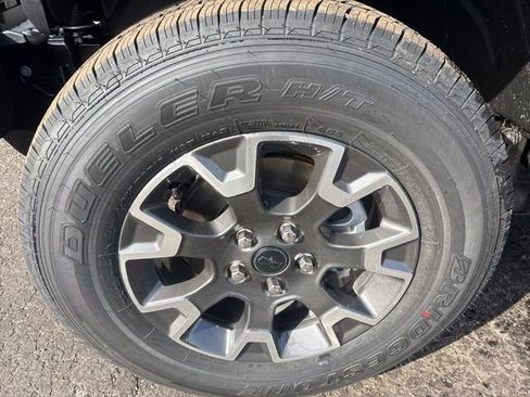 New 2026 Jeep Gladiator Sport image 28