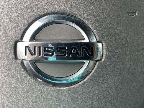 Used 2016 Nissan Frontier SV AWD/4WD image 21