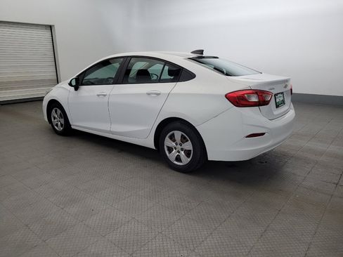 Used 2017 Chevrolet Cruze LS FWD image 3