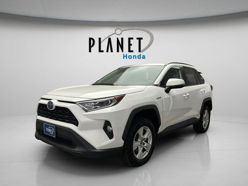 Used 2019 Toyota RAV4 XLE w/ Convenience Package AWD/4WD image 3