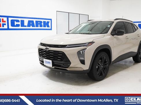 New 2026 Chevrolet Trax ACTIV w/ Driver Confidence Package image 1