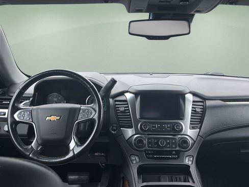 Used 2018 Chevrolet Tahoe Premier AWD/4WD image 9