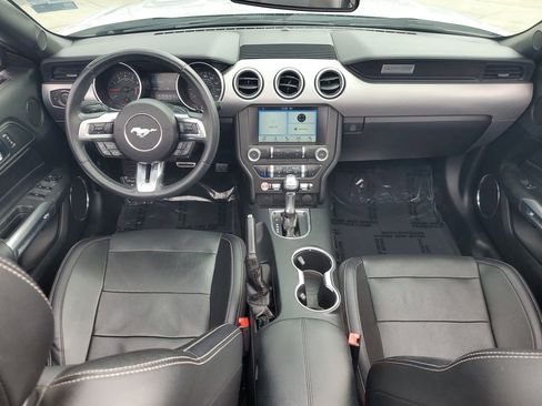 Used 2018 Ford Mustang Premium image 9