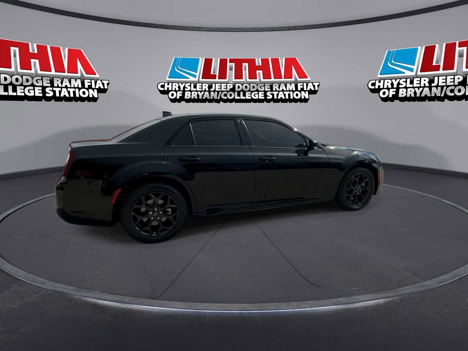 Used 2023 Chrysler 300 Touring L AWD/4WD image 9