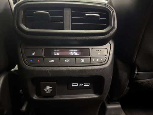 Used 2023 Honda Pilot Elite image 17