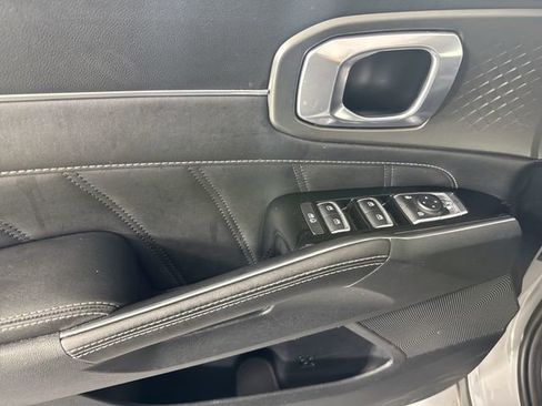Used 2023 Kia Sorento SX AWD/4WD image 20