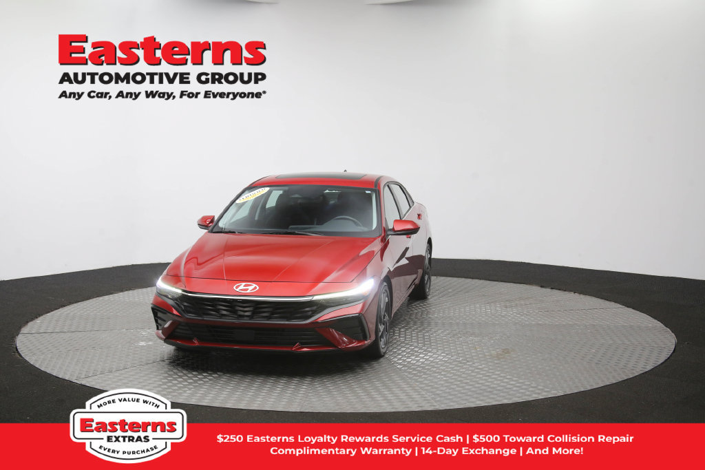 Used 2025 Hyundai Elantra SEL FWD image 56