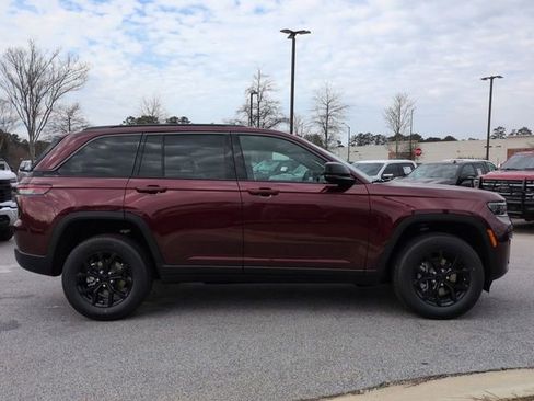 New 2026 Jeep Grand Cherokee Altitude RWD image 3