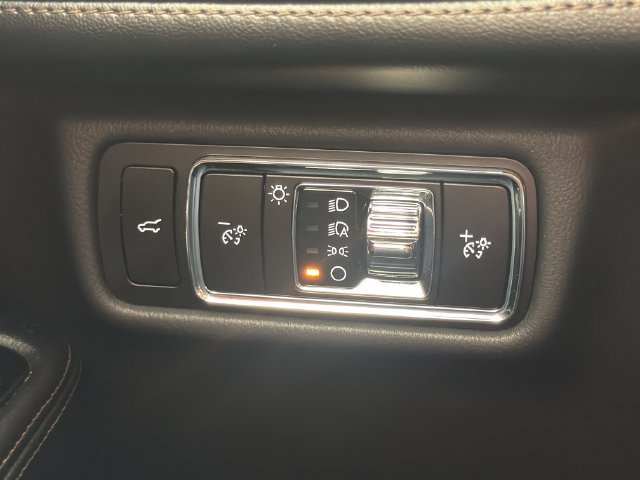 Used 2023 Lincoln Aviator AWD w/ Premium Package image 13