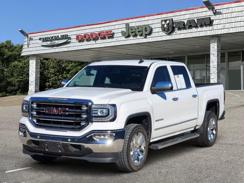 Used 2018 GMC Sierra 1500 SLT w/ Enhanced Driver Alert Package image 2