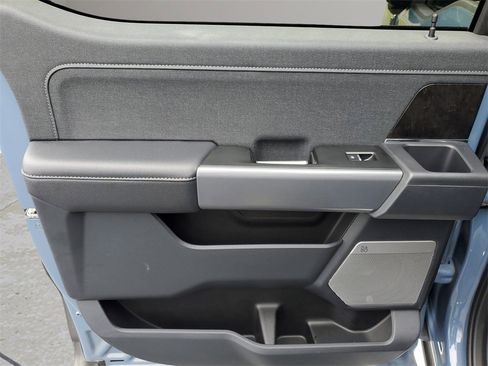 Used 2023 Ford F350 Lariat image 8