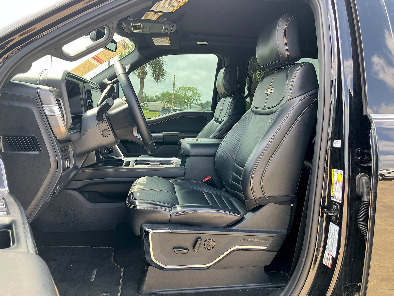 Used 2024 Ford F250 Platinum AWD/4WD image 24