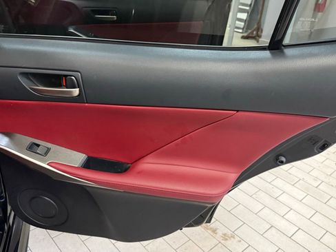 Used 2019 Lexus IS 300 AWD image 22