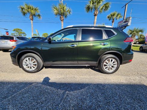 Used 2020 Nissan Rogue SV AWD/4WD image 2