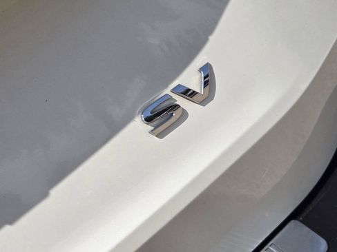 Used 2023 Nissan Rogue SV image 8