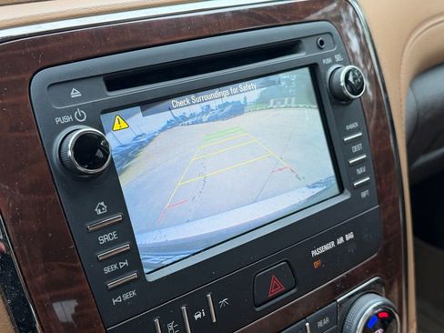 Used 2016 Buick Enclave Leather FWD image 16