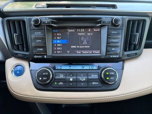 Used 2016 Toyota RAV4 XLE image 18