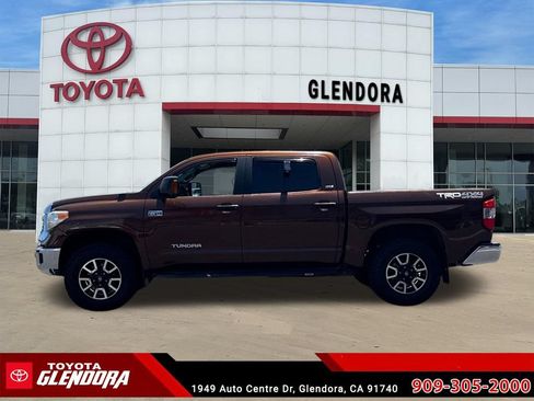 Certified 2016 Toyota Tundra SR5 w/ TRD Off Road Package AWD/4WD image 6