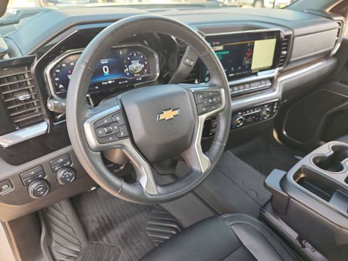 Used 2024 Chevrolet Silverado 2500 LT AWD/4WD image 10